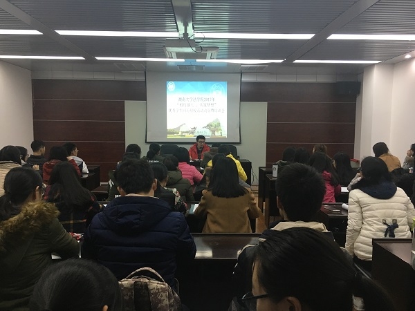   海角社区
回访母校动员会1.JPG